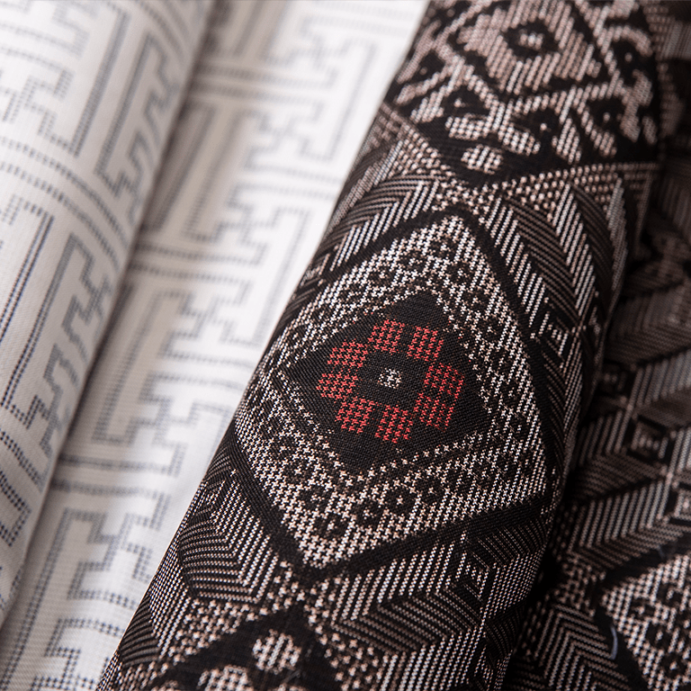 OSHIMA-TSUMUGI-APPAREL/大島紬ストール茶泥染・龍郷柄｜大島紬アパレル